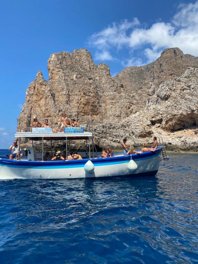 Isoladelmiele Hotel Marettimo Bagian luar foto